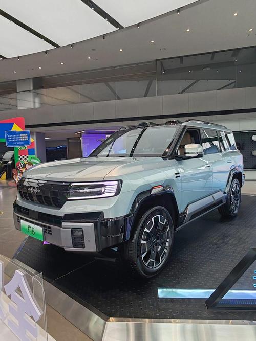 重庆143比亚迪方程豹硬派越野的爆款，英菲尼迪35周年与你共成长